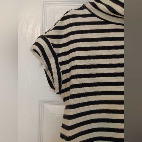 Anthropologie Turtleneck Tee - Picture 2 of 4